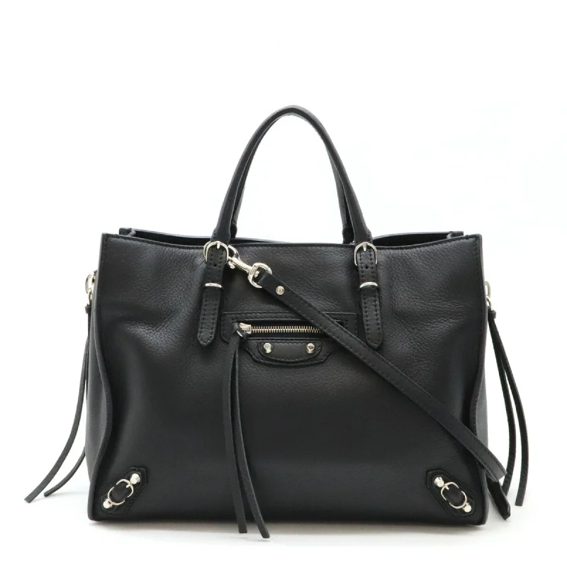 Handle bags with metallic finishes for shine -Balenciaga  Leather Handbag Tote Bag (Pre-Owned)