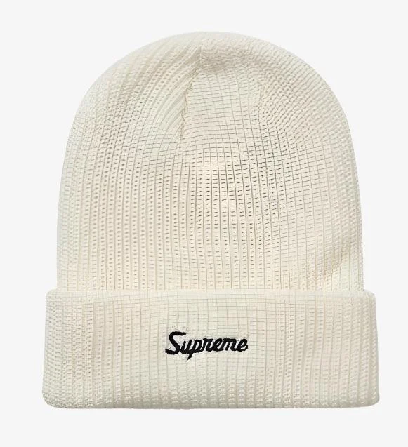 Classic navy cap for timeless wardrobe staple -Supreme Loose Gauge Beanie White (FW21)