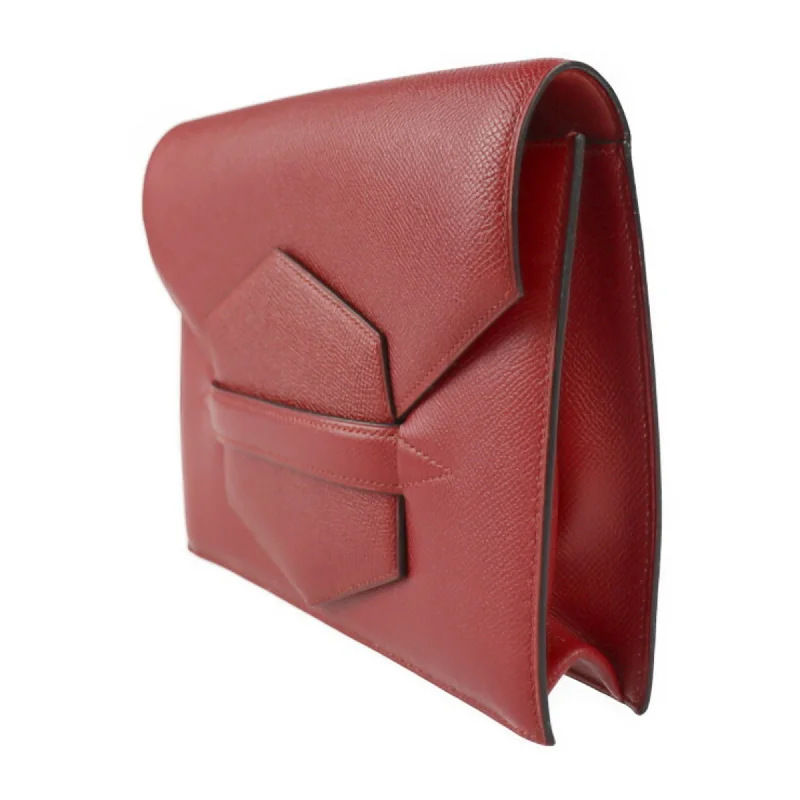 Handle bags with sleek zippers for closure -Hermes  Courchevel Leather Clutch Bag (Pre-Owned)