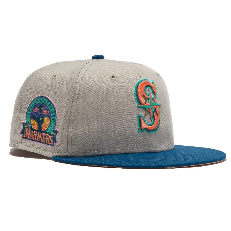 Classic baseball cap for casual everyday wear -New Era x MLB Ocean Drive 'Seattle Mariners 30th Anniversary' 59Fifty Patch Fitted Hat (Hat Club Exclusive)