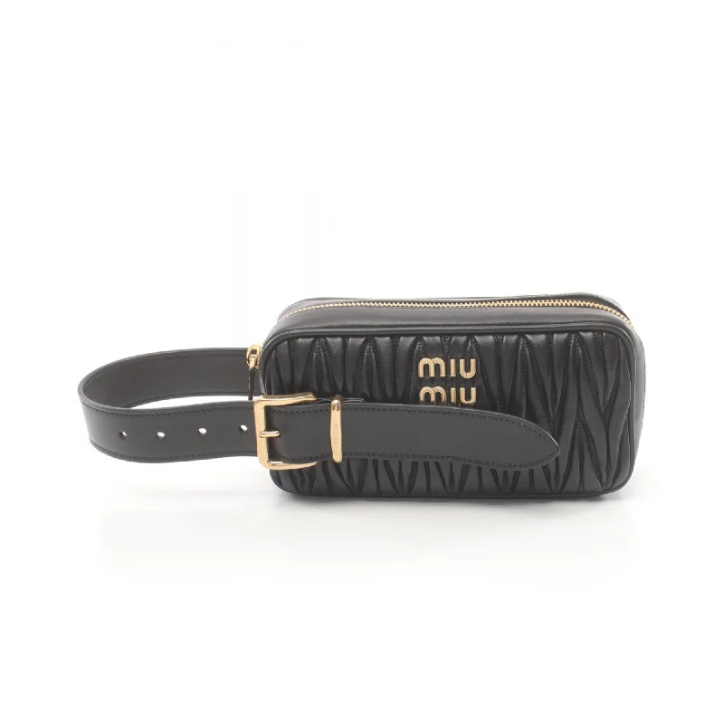 Handle bags with padded interiors for laptops -Miu Miu  Leather Clutch Bag Pouch (Pre-Owned)