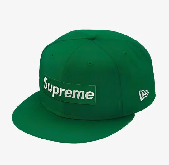 Sports fan cap with bold team colors -Supreme x New Era Fitted Hat '$1M Metallic Boc Logo' Green (SS20)