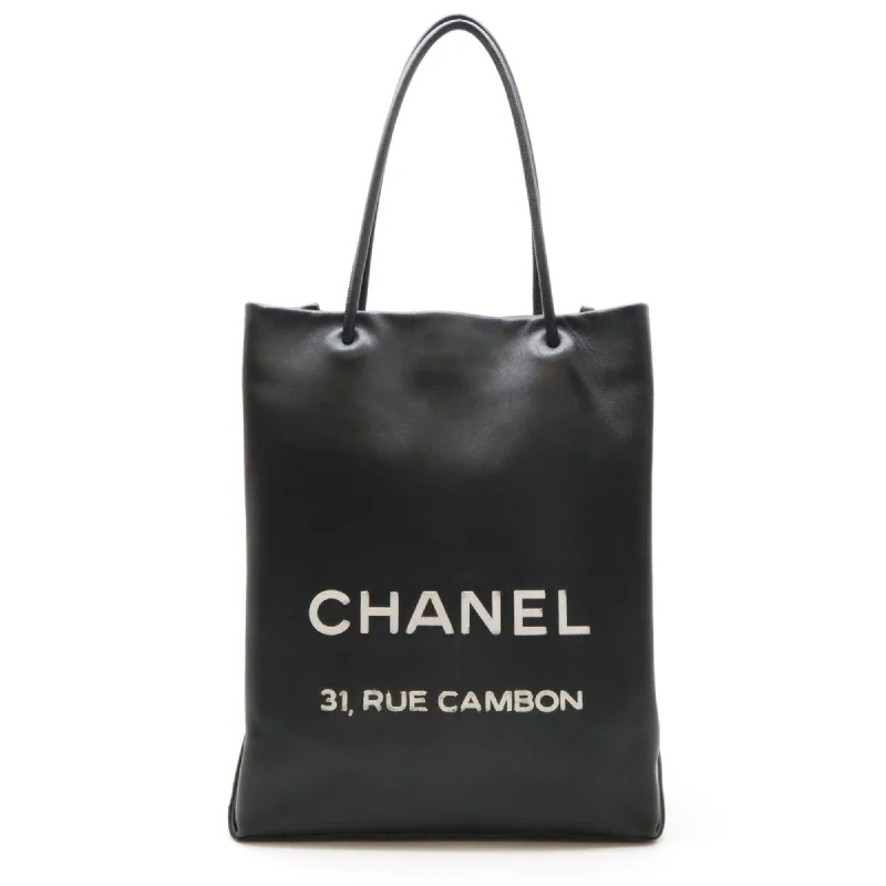 Insulated handle bags for keeping food fresh -Chanel   Leather Shoulder Bag Tote Bag (Pre-Owned)