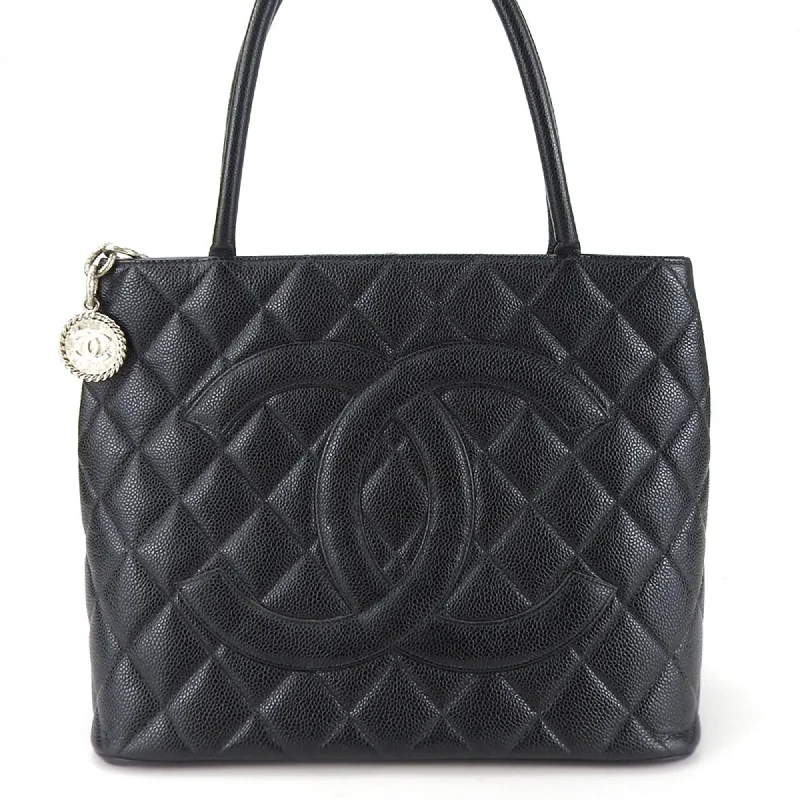 Handle bags with thick handles for support -Chanel Caviar Skin  Caviar Leather Tote Bag (Pre-Owned)