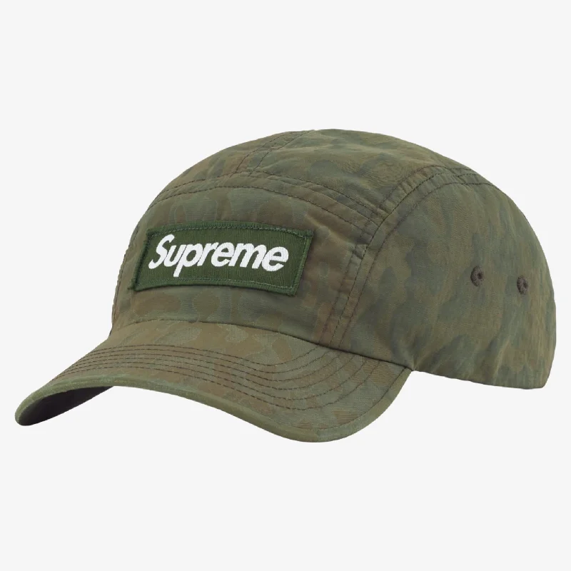 Embroidered logo cap for team spirit Pride -Supreme Nylon Camp Cap 'Overdyed Camo' Green (SS23)