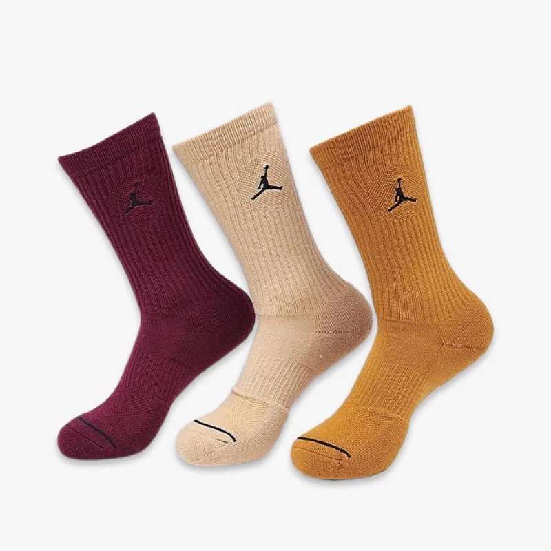 Classic cap with simple logo embroidery -Air Jordan Jumpman Everyday Max High Crew Socks (3 Pack) Desert Pack