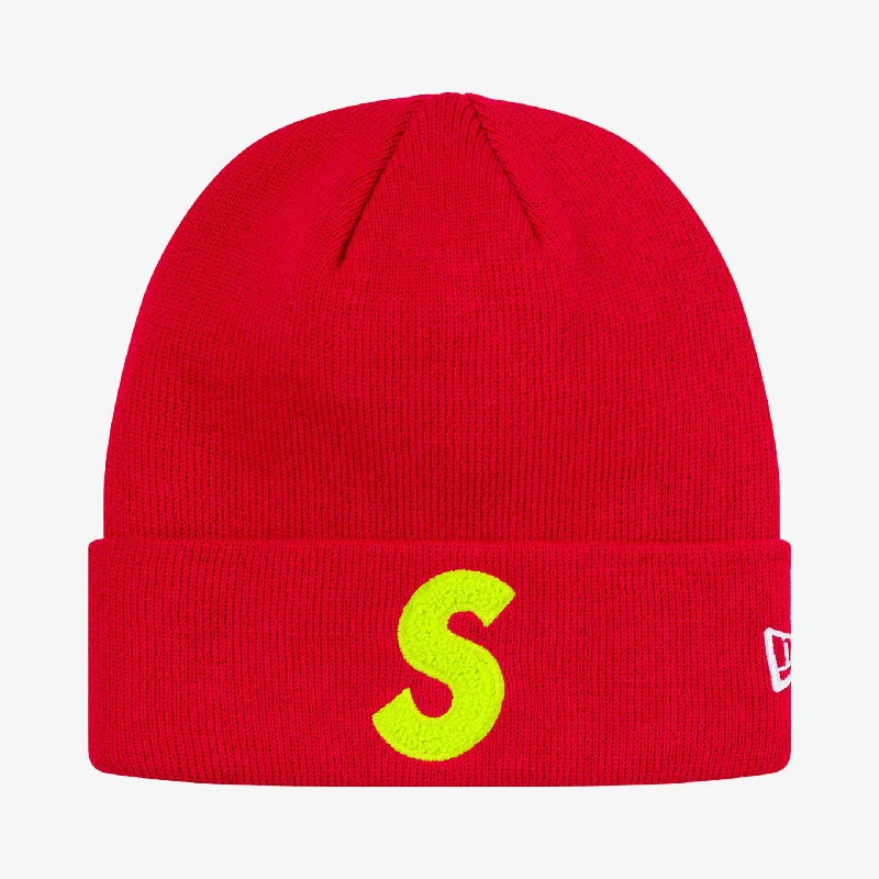 Adjustable strap cap for custom size comfort -Supreme x New Era Beanie 'S Logo' Red (FW19)