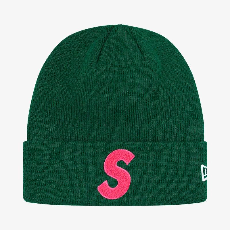 Embroidered name cap for unique personal touch -Supreme x New Era Beanie 'S Logo' Green (FW19)