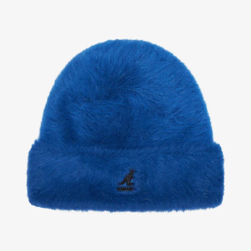 Classic cap with curved bill silhouette -Supreme x Kangol Furgora Beanie Royal (FW21)