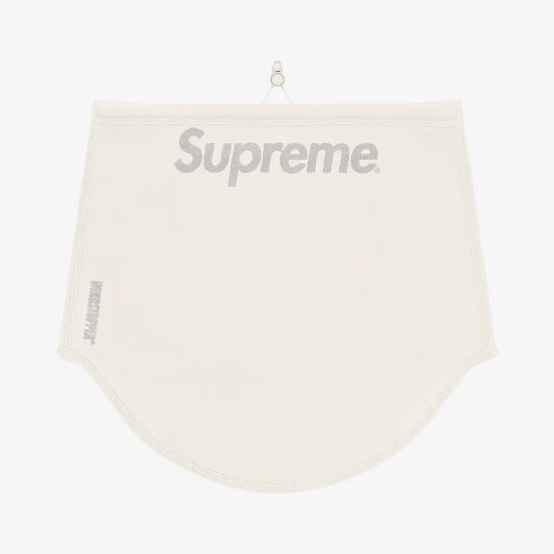 Classic cap with subtle tonal embroidery -Supreme WINDSTOPPER Neck Gaiter White (FW21)