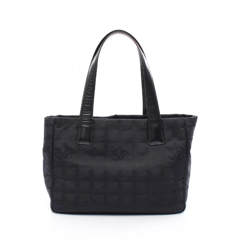 Handle bags with durable hemp for sustainability -Chanel  Leather Nylon Canvas Tote Bag (Pre-Owned)