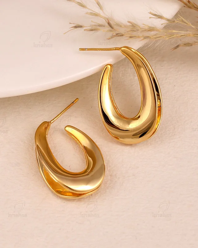 Best hoop earrings with geometric cuts for a sharp, modern appeal-Asher Fashionable Studs