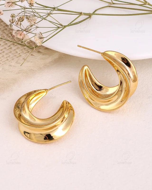 Best hoop earrings with crescent-shaped designs for a bold, moon-inspired style-Coco Fashionable Studs