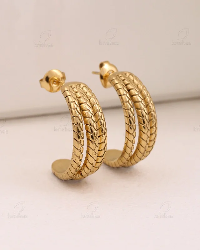 Best hoop earrings with delicate chain details for a trendy and stylish design-Dimple Fashionable Studs