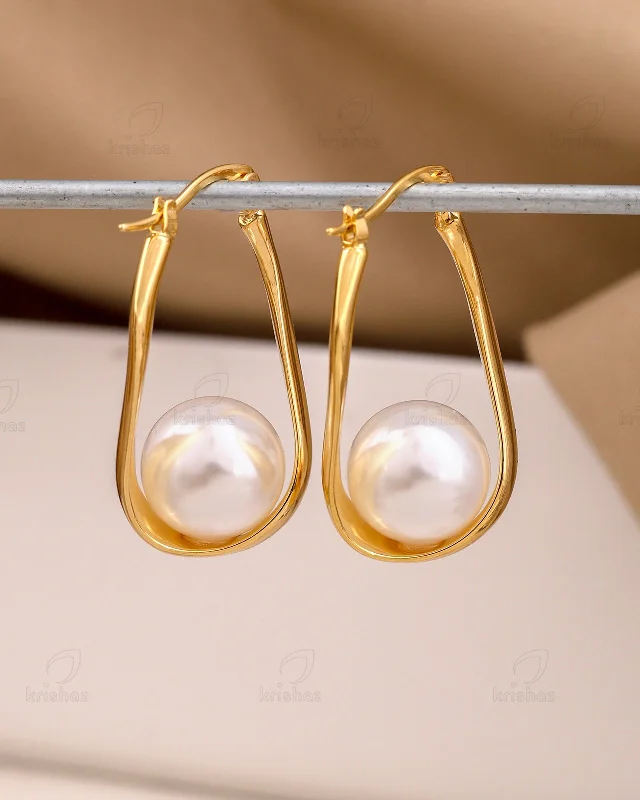 Best hoop earrings with gold for a luxurious and timeless look-Ingrid Fashionable Hoops